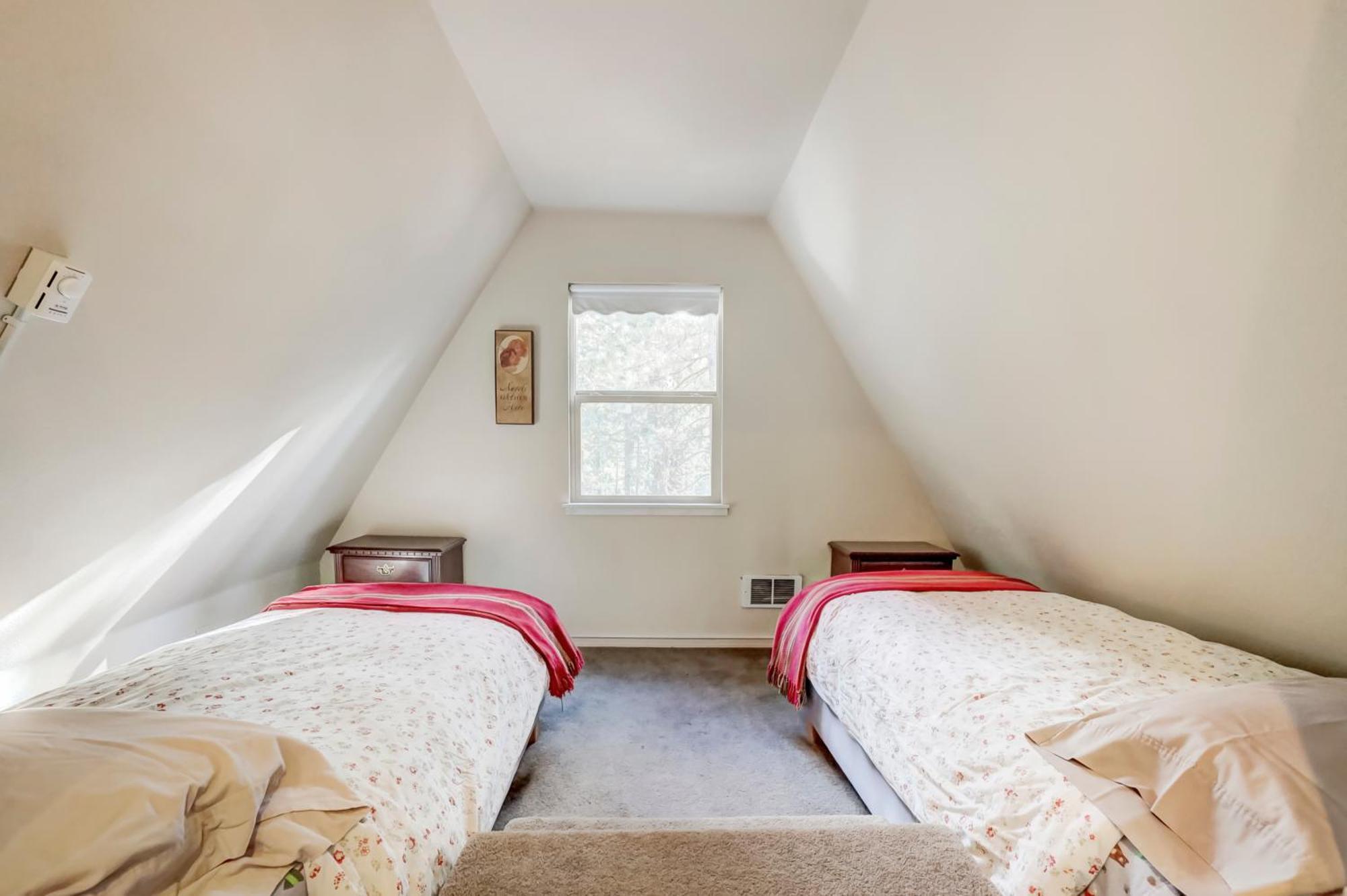 Spacious Classic Cabin Retreat- Near Lassen Mill Creek Bagian luar foto