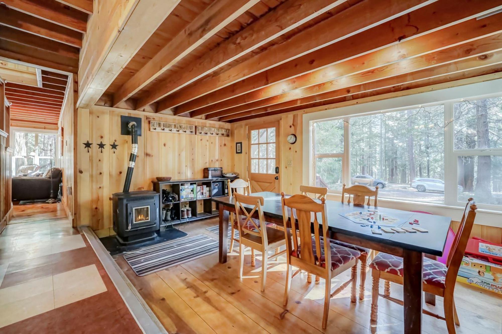 Spacious Classic Cabin Retreat- Near Lassen Mill Creek Bagian luar foto