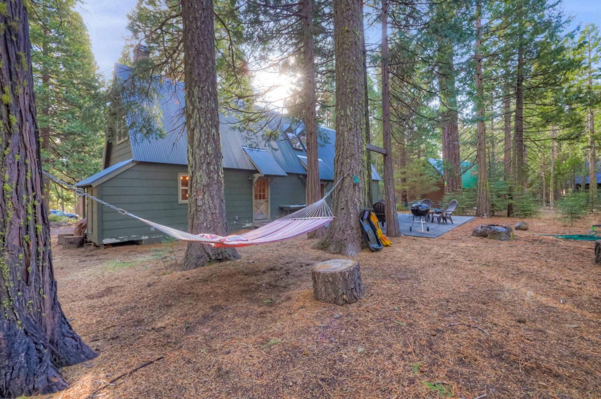 Spacious Classic Cabin Retreat- Near Lassen Mill Creek Bagian luar foto