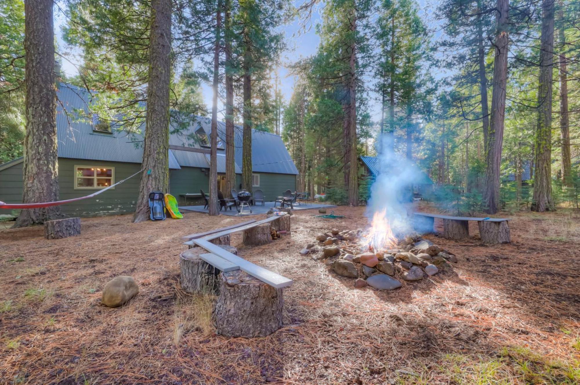 Spacious Classic Cabin Retreat- Near Lassen Mill Creek Bagian luar foto